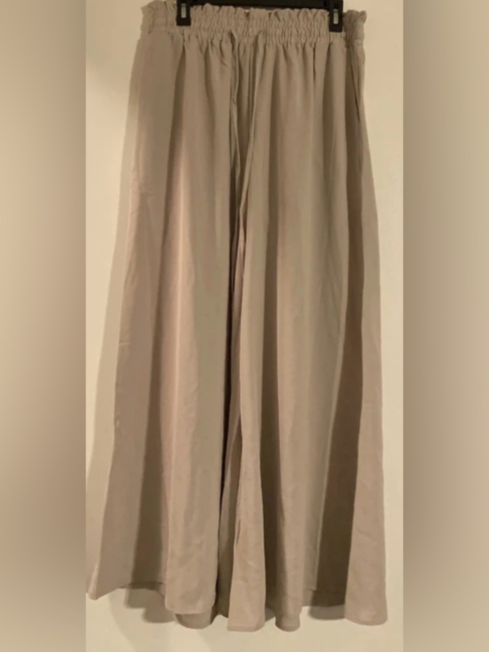 Adorable new palazzo pants read below